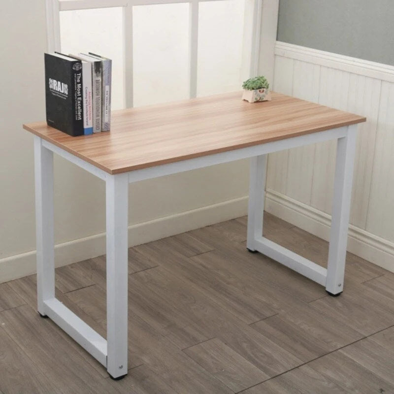Scrivania per computer in legno stile semplice