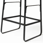 Sgabello da banco Conan con seduta in legno massiccio marrone medio e telaio in metallo nero - 15,0L x 16,0P x 25,0A